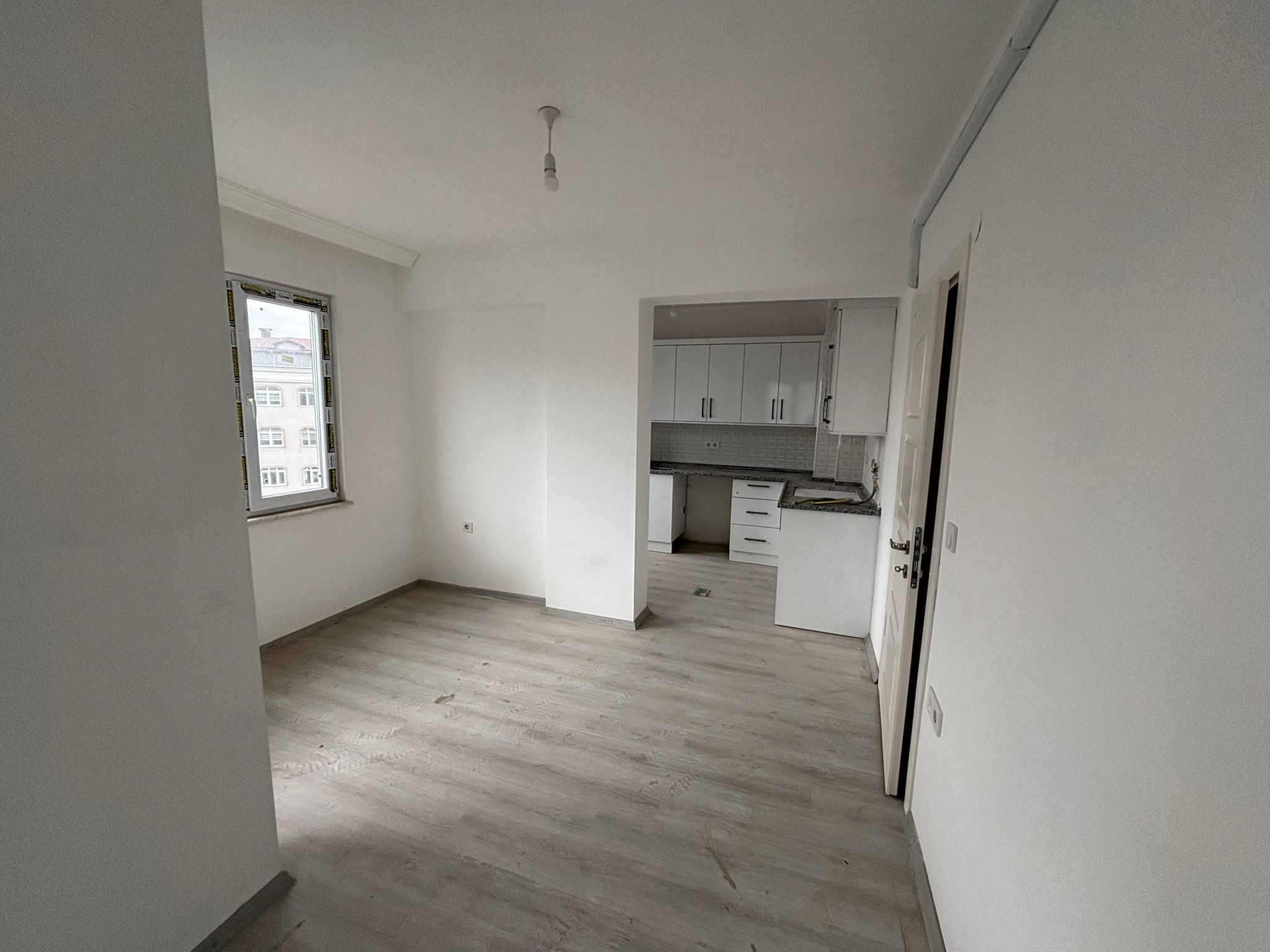 KARŞIYAKA MAH 2+1 4.KAT